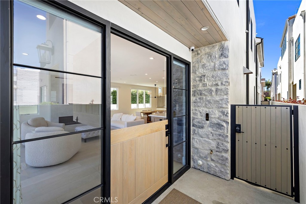 509 Carnation