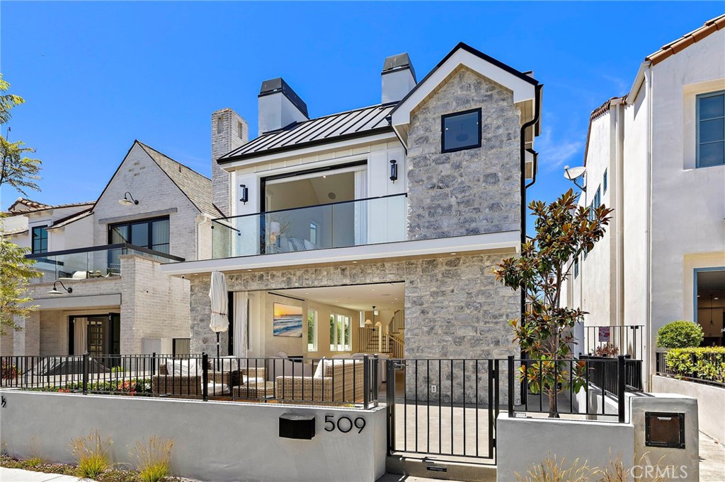 509 Carnation