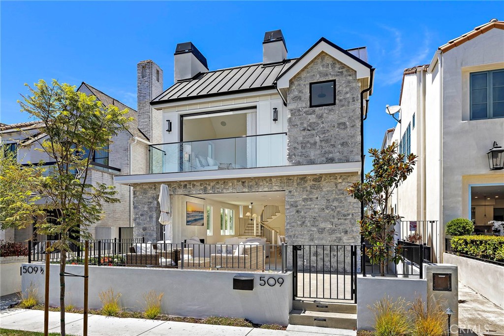509 Carnation