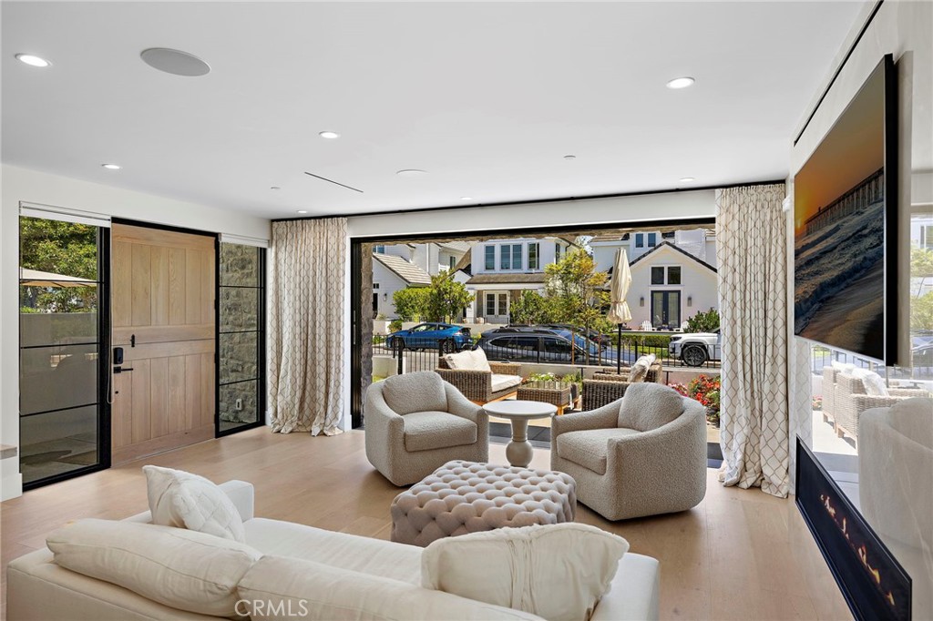 509 Carnation
