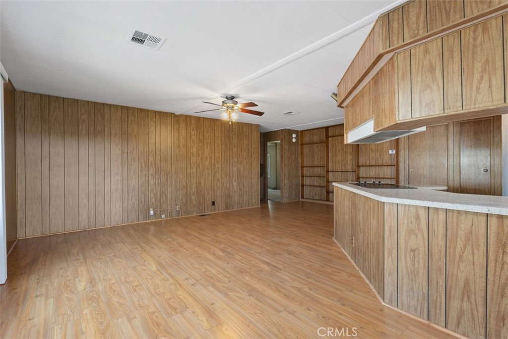 14000 Lake View Dr