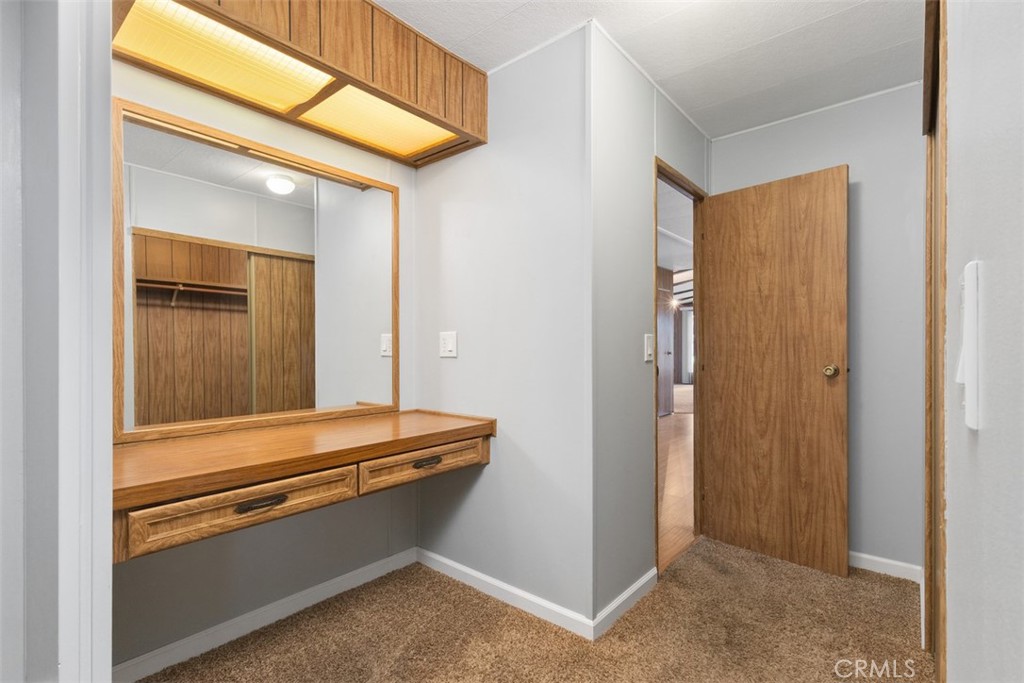14000 Lake View Dr