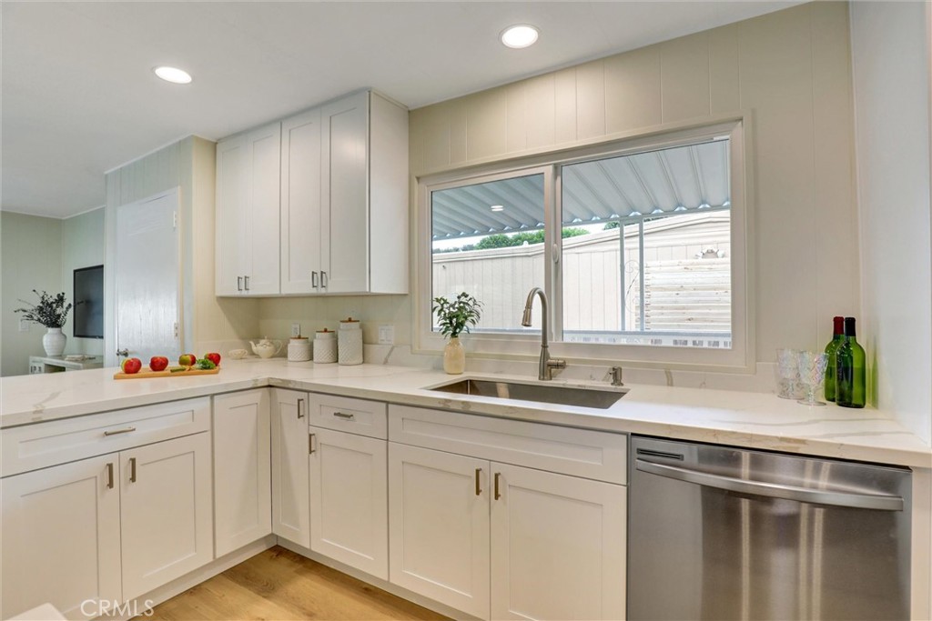 32742 Alipaz Street 94