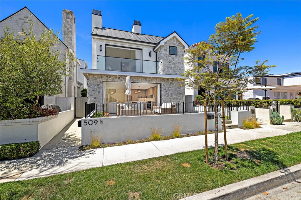 509 Carnation