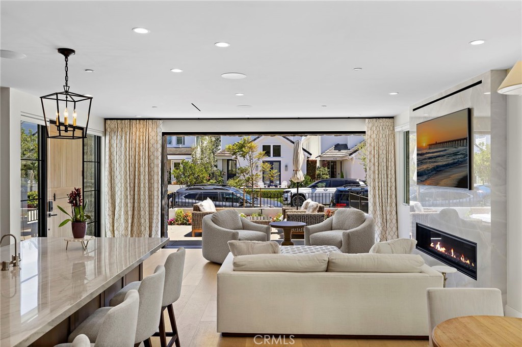 509 Carnation
