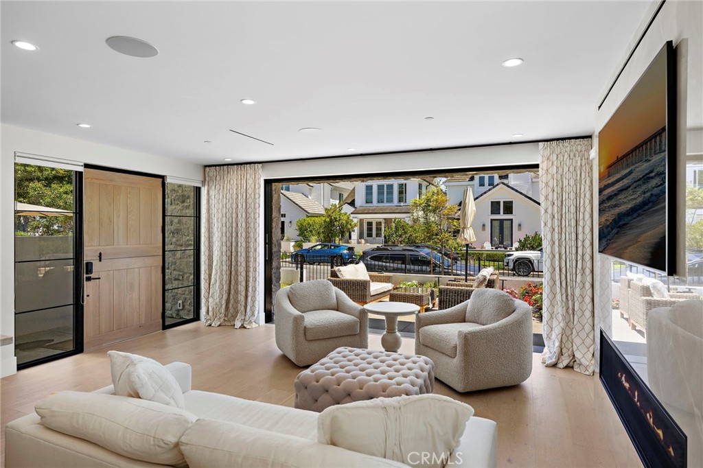509 Carnation