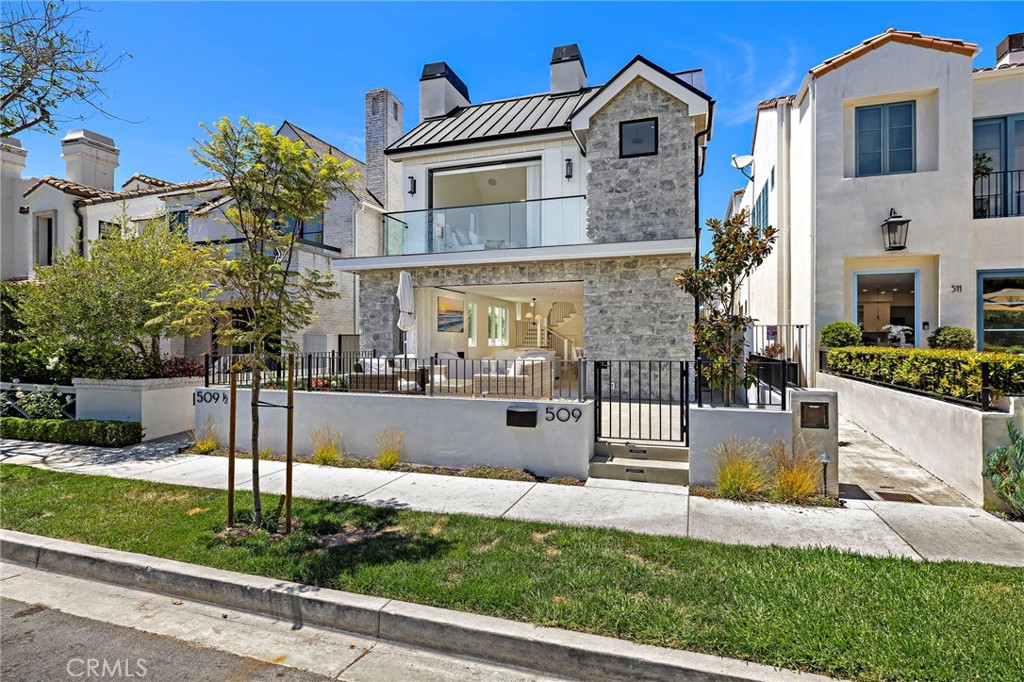 509 Carnation
