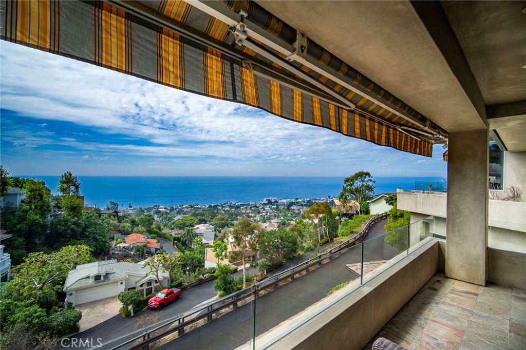 6 Pacific Vista