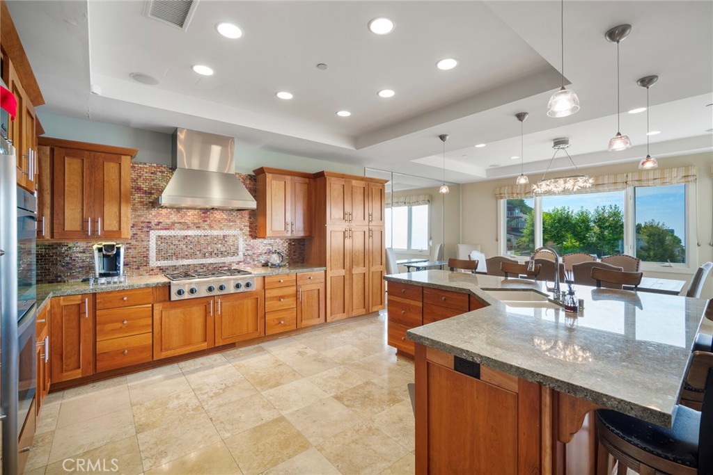 6 Pacific Vista