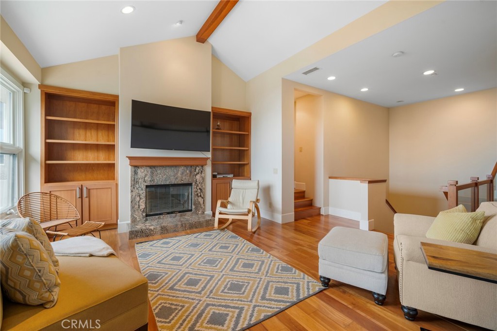 6 Pacific Vista