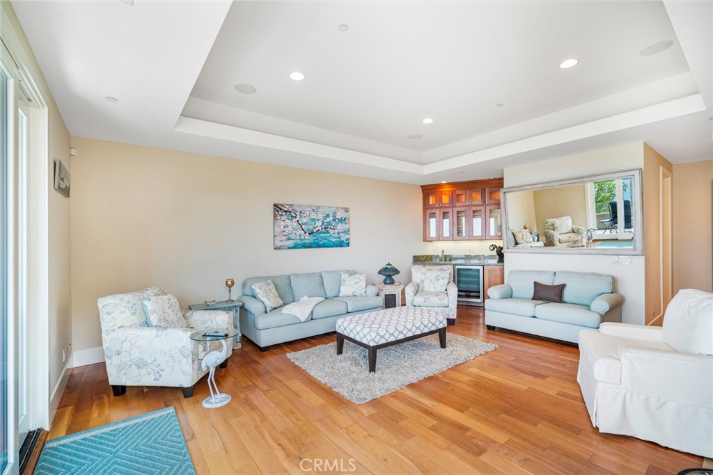 6 Pacific Vista