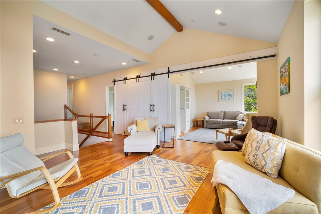 6 Pacific Vista