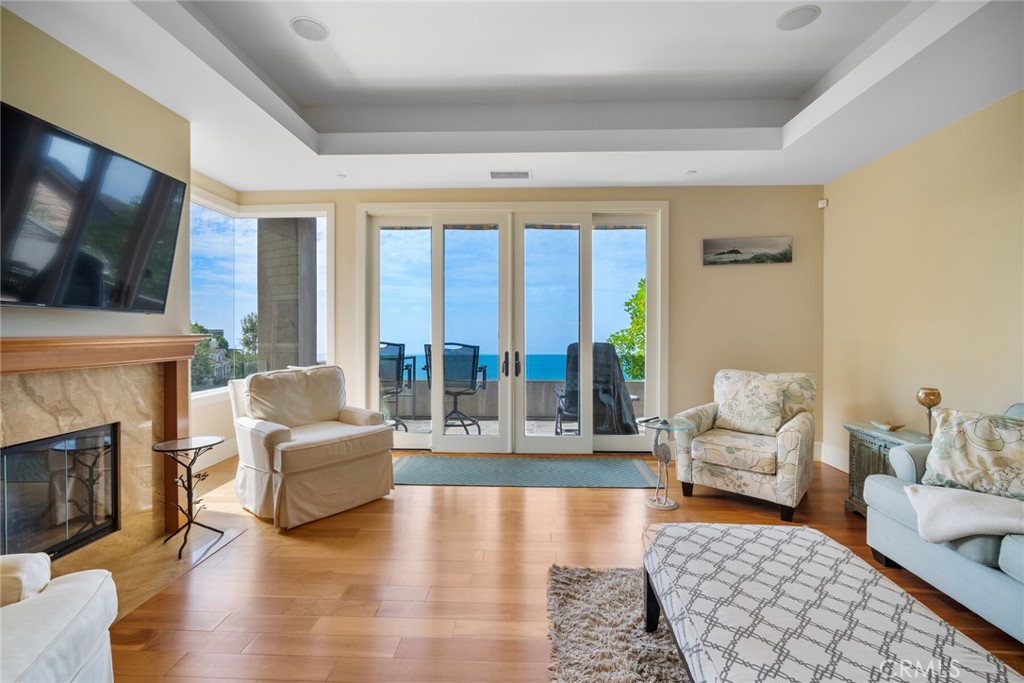 6 Pacific Vista