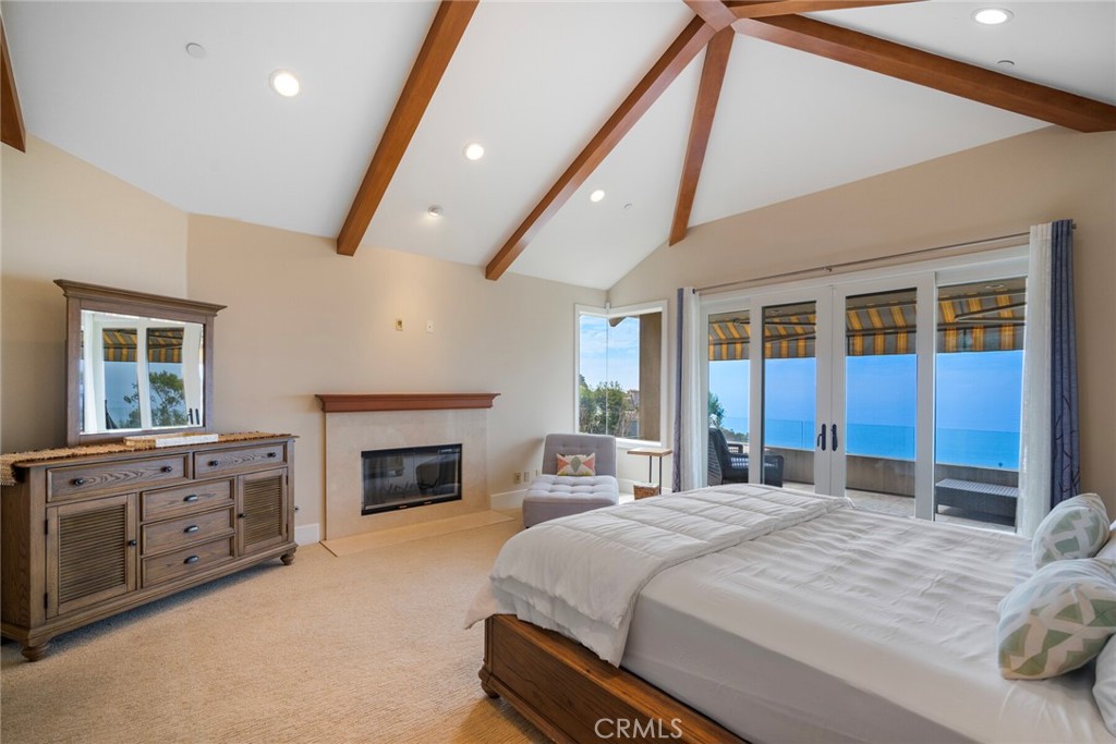 6 Pacific Vista
