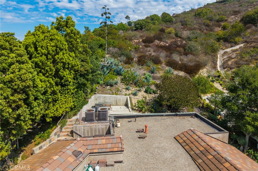 6 Pacific Vista