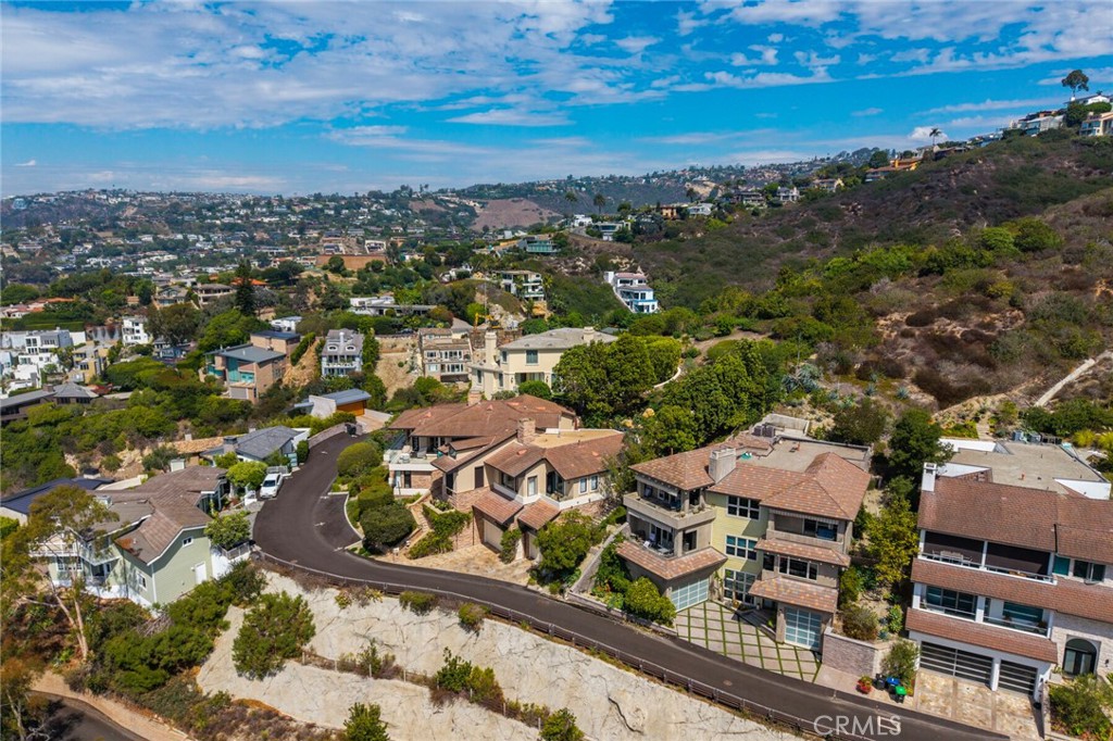 6 Pacific Vista