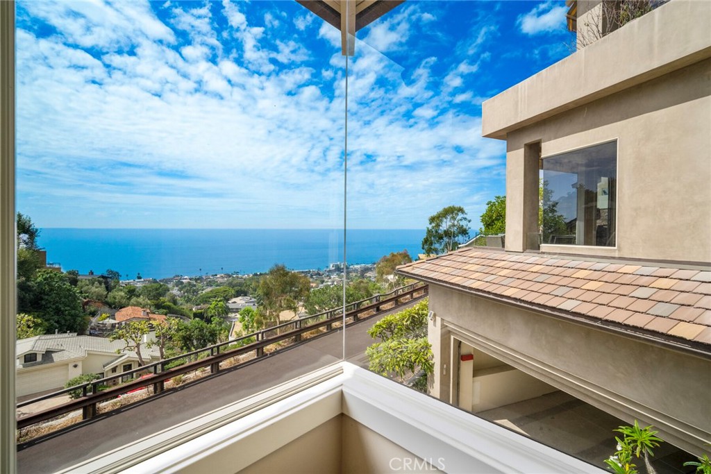 6 Pacific Vista