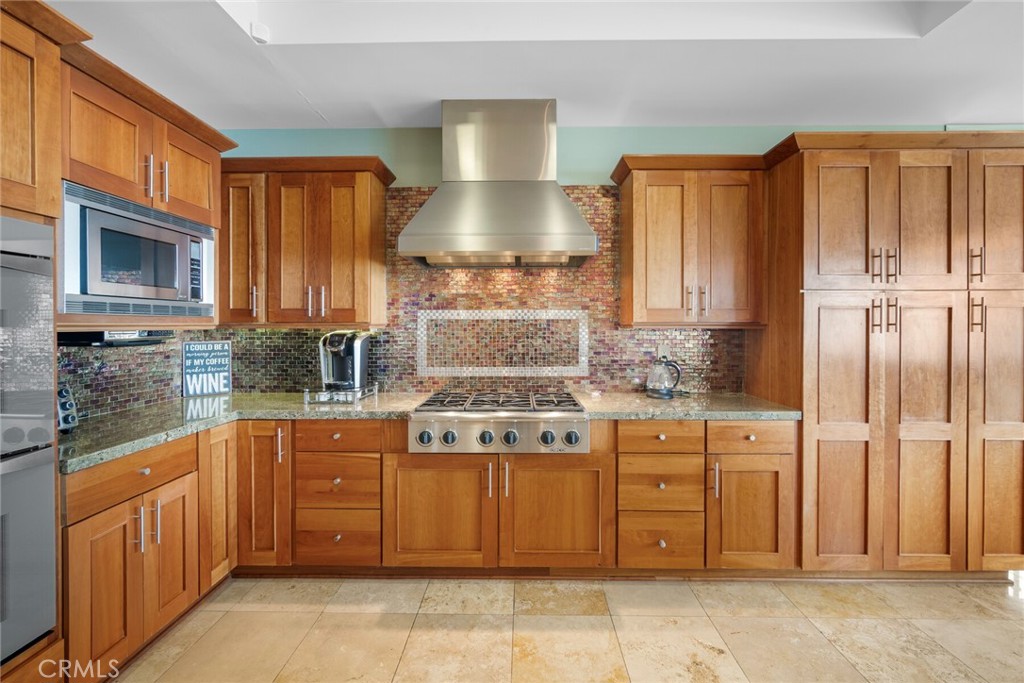 6 Pacific Vista