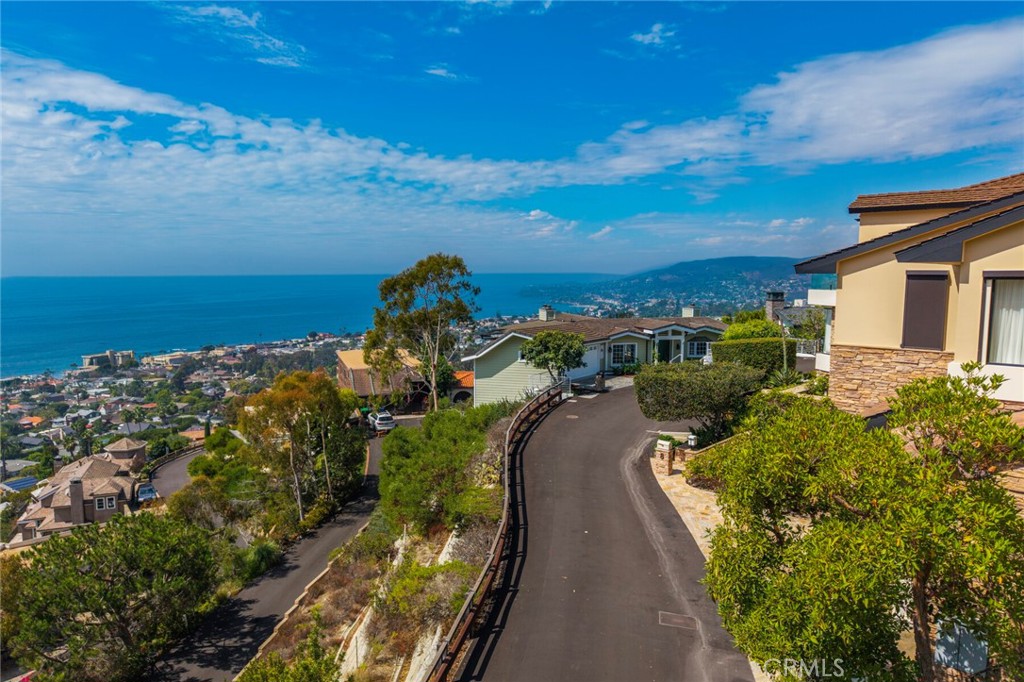 6 Pacific Vista