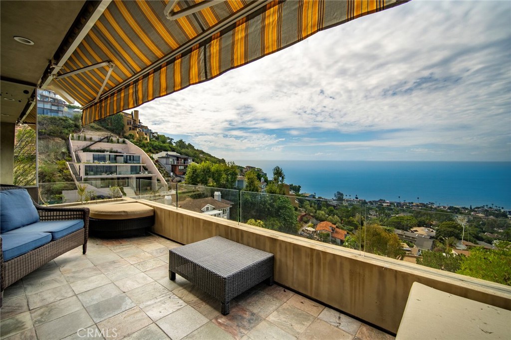 6 Pacific Vista