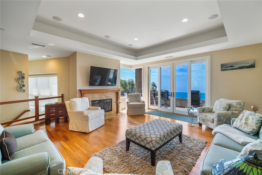 6 Pacific Vista