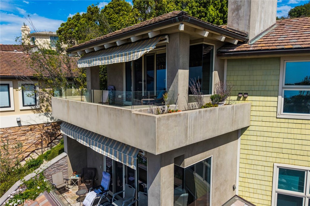 6 Pacific Vista
