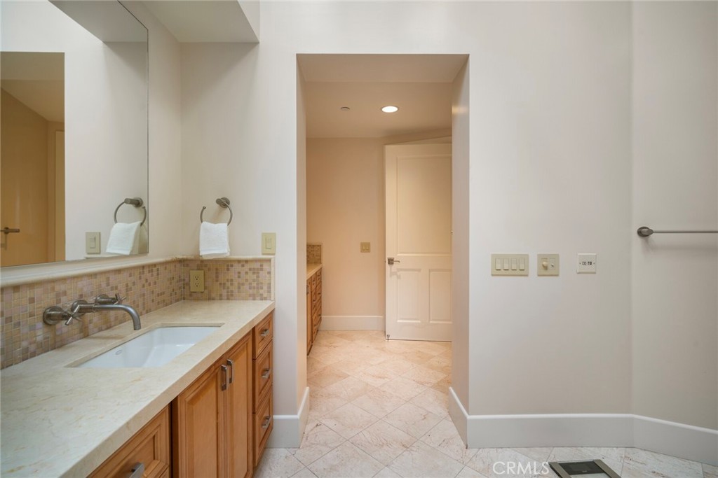 6 Pacific Vista