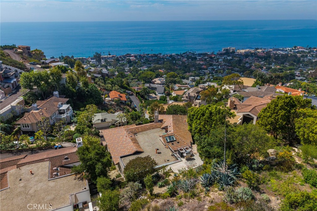 6 Pacific Vista