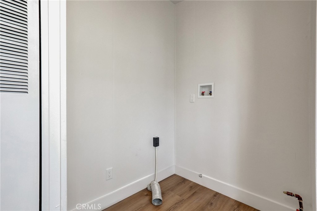 32742 32742 Alipaz Street 56