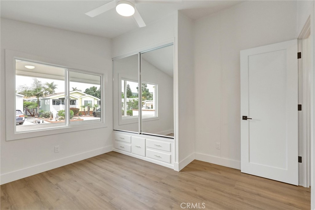 32742 32742 Alipaz Street 56