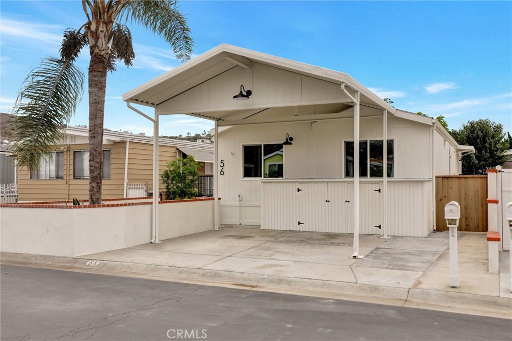 32742 32742 Alipaz Street 56