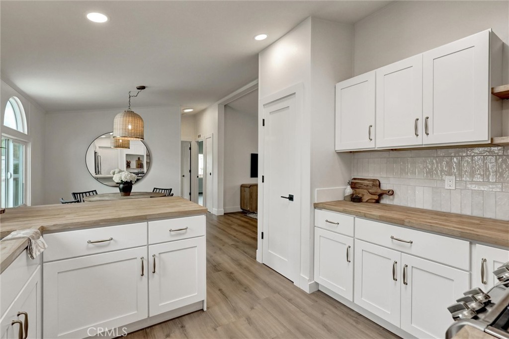 32742 32742 Alipaz Street 56