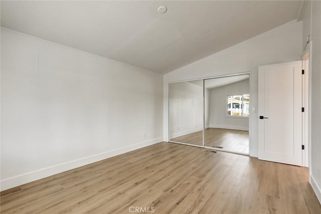 32742 32742 Alipaz Street 56