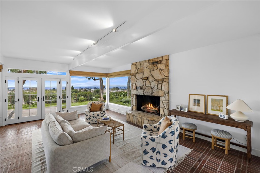 3007 Harbor View Drive