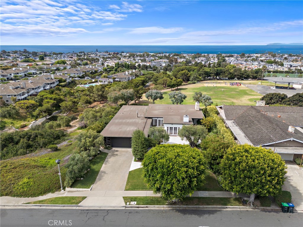 3007 Harbor View Drive