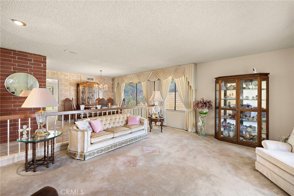 450 S Mountain Glen Road