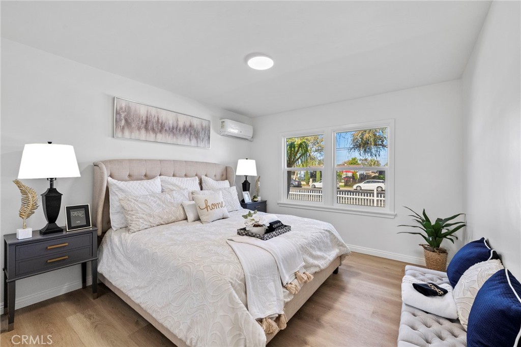 2100 W Valencia Drive