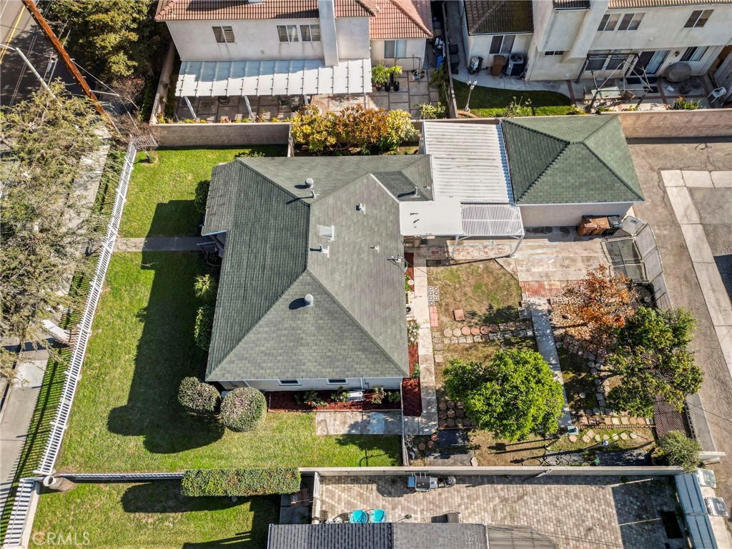 2100 W Valencia Drive