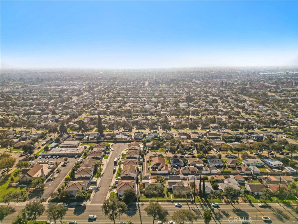 2100 W Valencia Drive