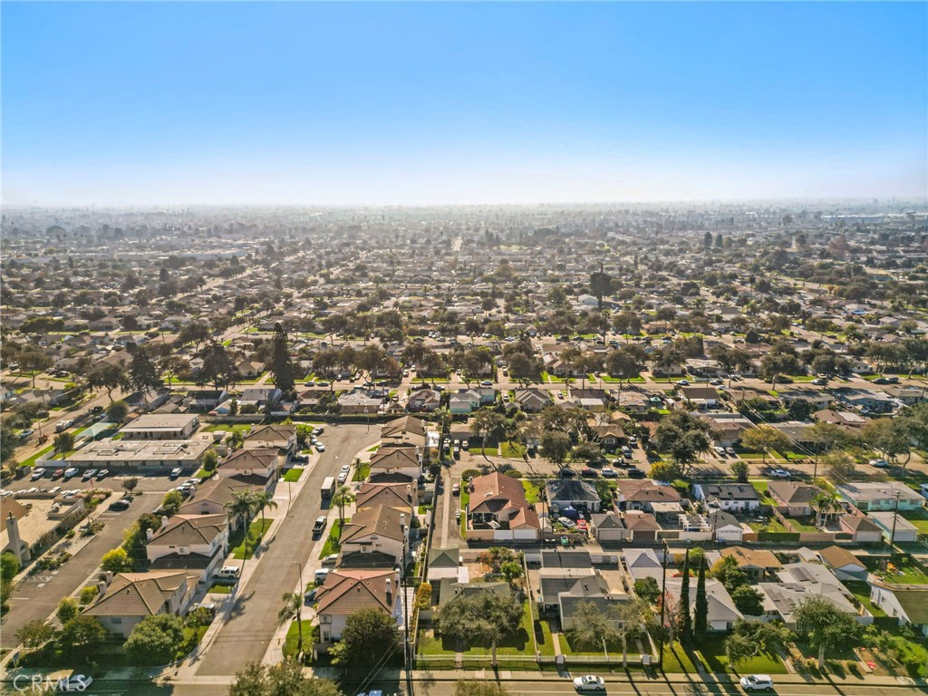 2100 W Valencia Drive