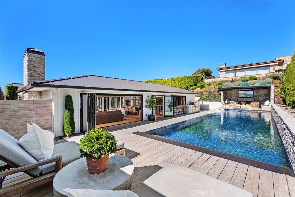 92 Monarch Bay