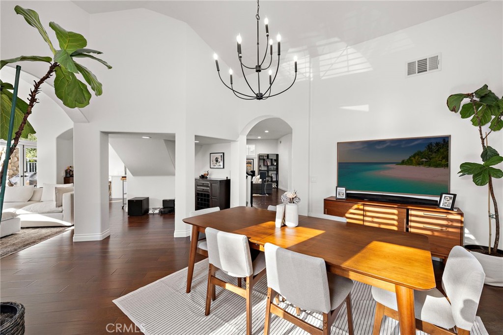 11 Avenida La Promesa