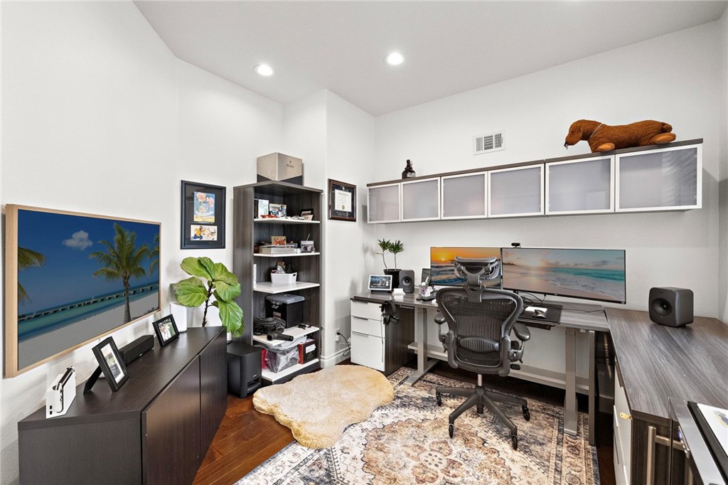 11 Avenida La Promesa