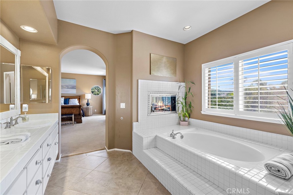 6 Avenida La Promesa