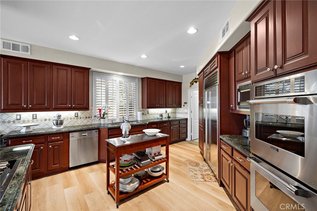 20 Edgewood