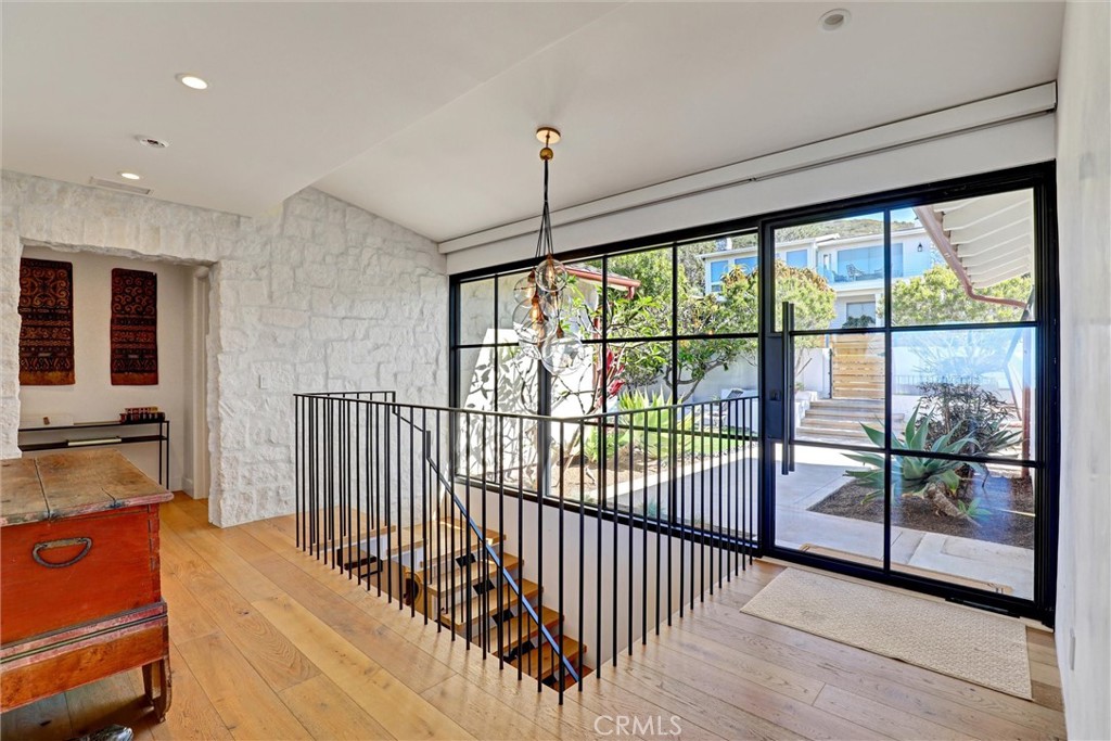 4 S Vista De La Luna