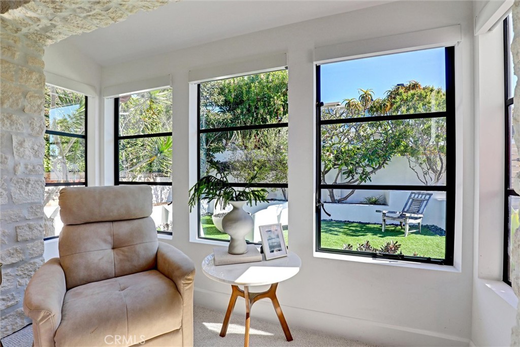 4 S Vista De La Luna