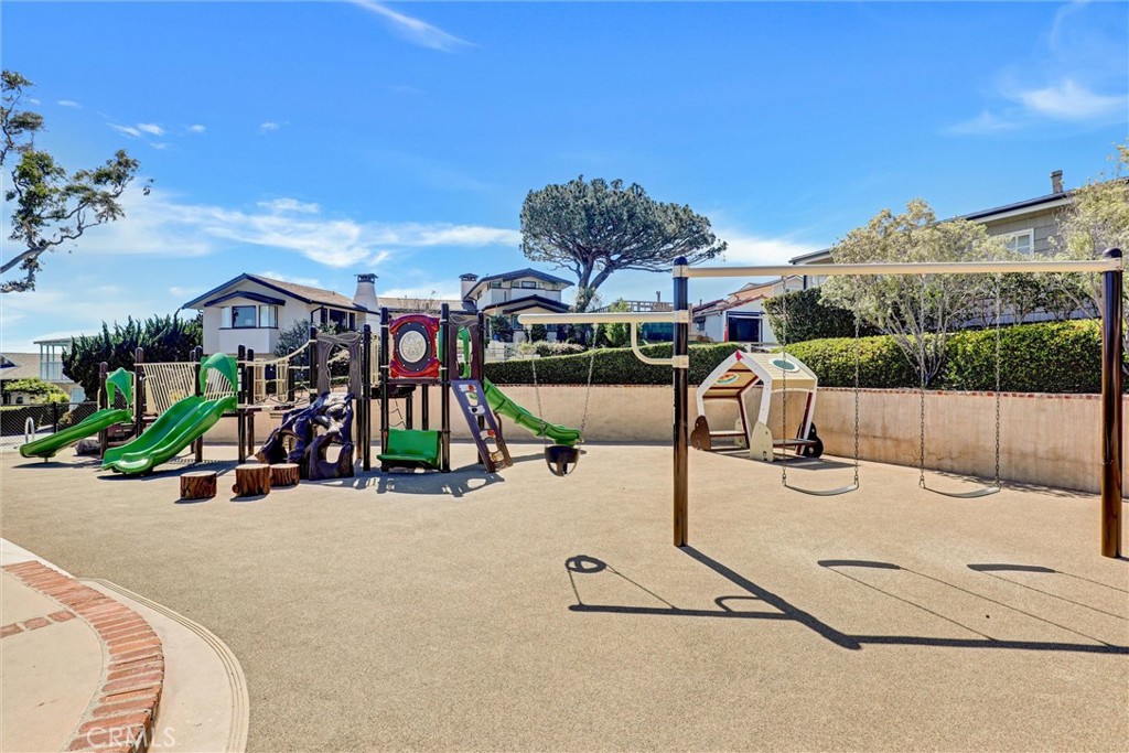 4 S Vista De La Luna