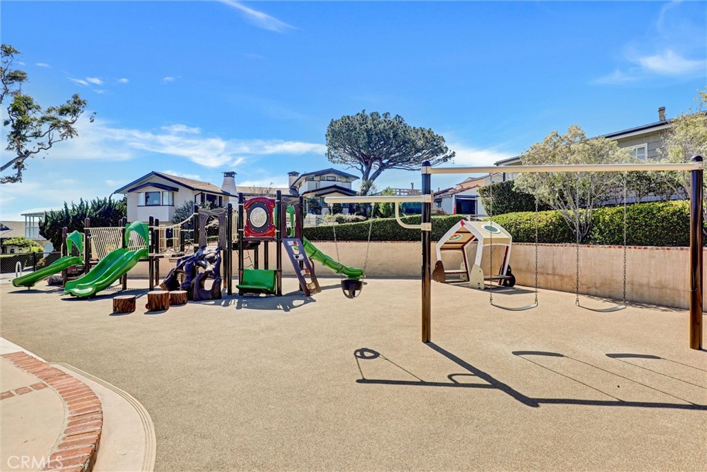 4 S Vista De La Luna