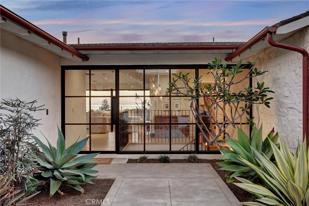 4 S Vista De La Luna